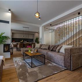 5 bedroom villa with pool near Crikvenica, sleeps 10